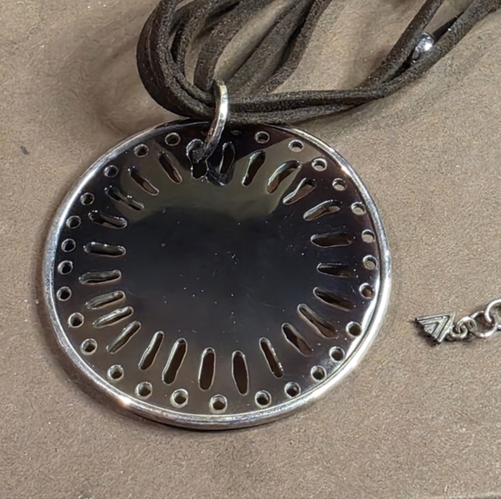 Silpada N1433 retired pen shell and sterling silver pendant necklace New - Picture 5 of 5